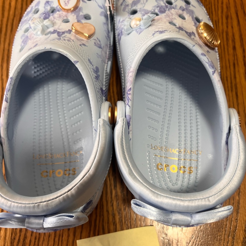 Crocs x Love Shack Famcy Women’s Light Blue Floral Clogs - Picture 4 of 8